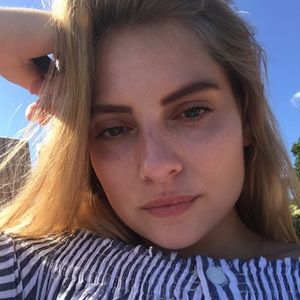 Meet your Posher, Camille